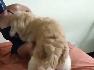 Chica En Perrera Zoofilia